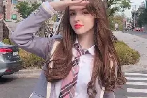 微博封杀“吃瓜少女张小寒”：频发不实爆料明星隐私惹众怒