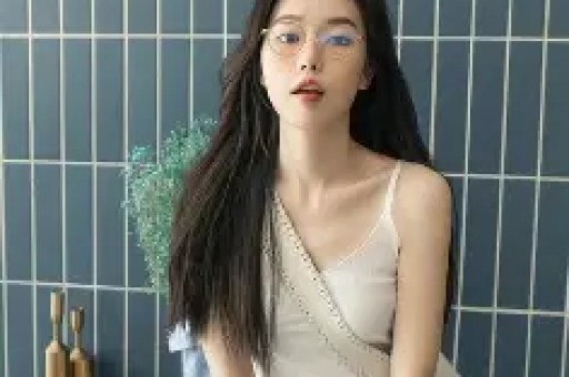 网红桐桐就酱突然停播圈内互撕爆猛料网友直呼这下真要凉了