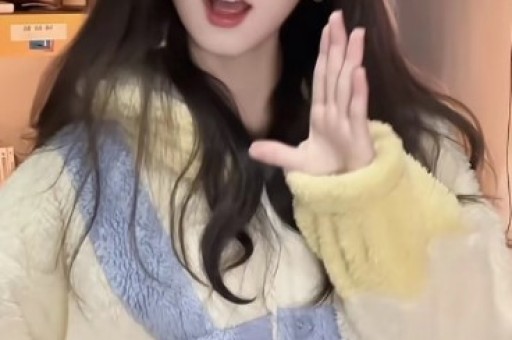 娱乐博主“吃瓜少女张小寒”账号遭封禁或因爆料赵丽颖恋情？